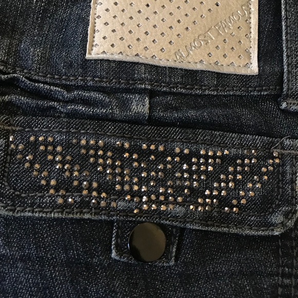 👑 NEW ALMOST FAMOUS DARK ANKLE ZIP JEANS SIZE 7 - Picture 4 of 5